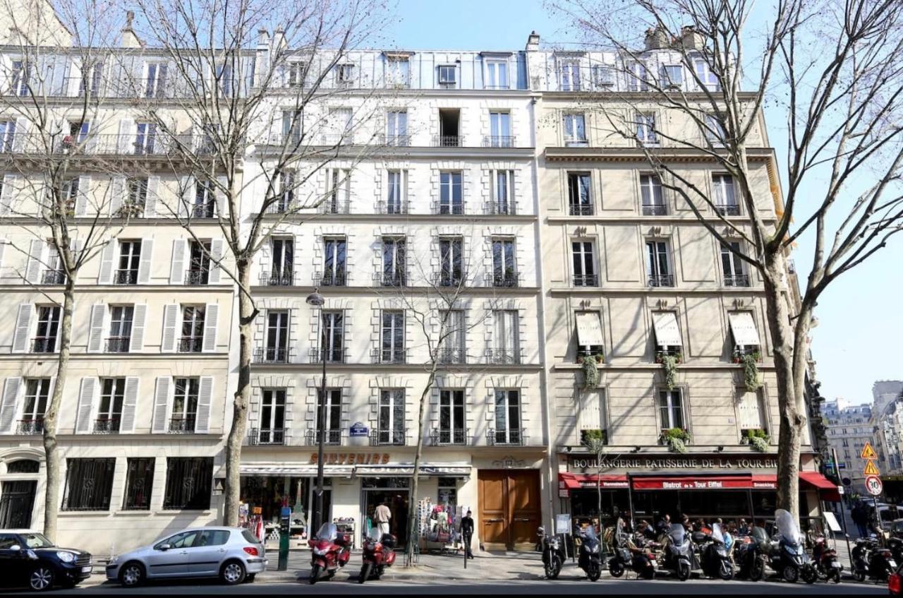 Apartment Overlooking The Tour Eiffel *